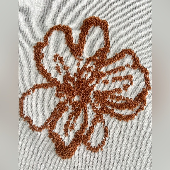 Women’s Rachel Zoe Boho Large Floral Embroidery Novelty oversized Swester NWT L - Picture 9 of 9